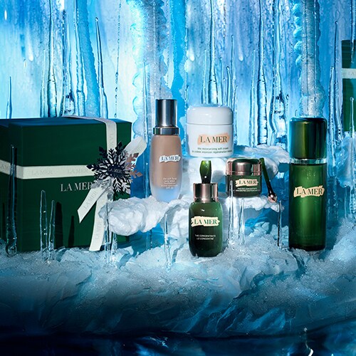 The Revitalizing Hydration Collection Skincare Gift
